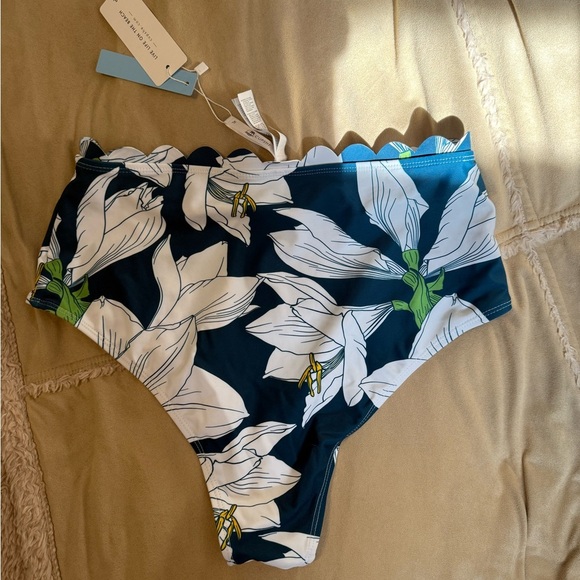 Floral High-Waisted Bikini Bottom - Cupshe brand, NWT - Picture 4 of 5